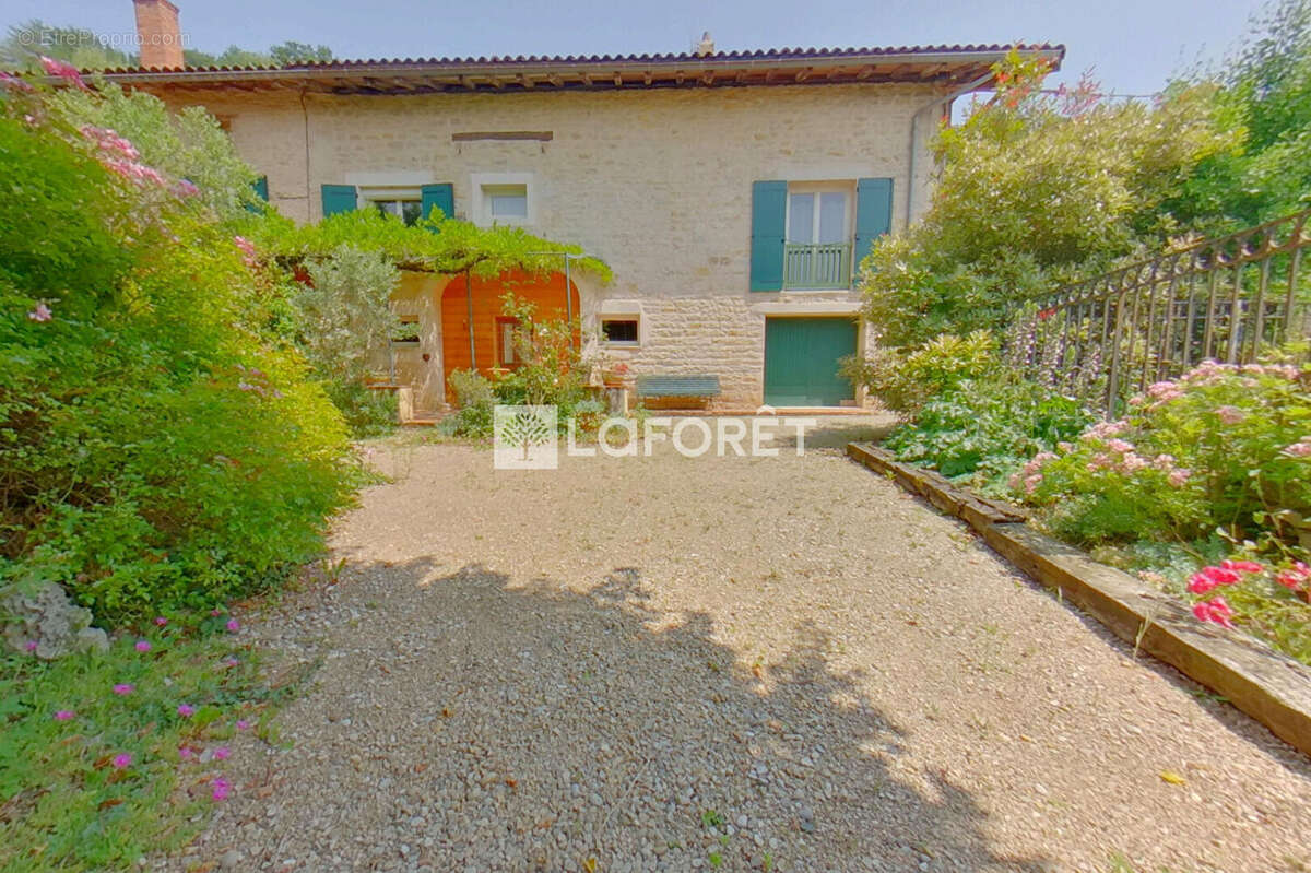 Maison à SAINT-MARTIN-DU-MONT