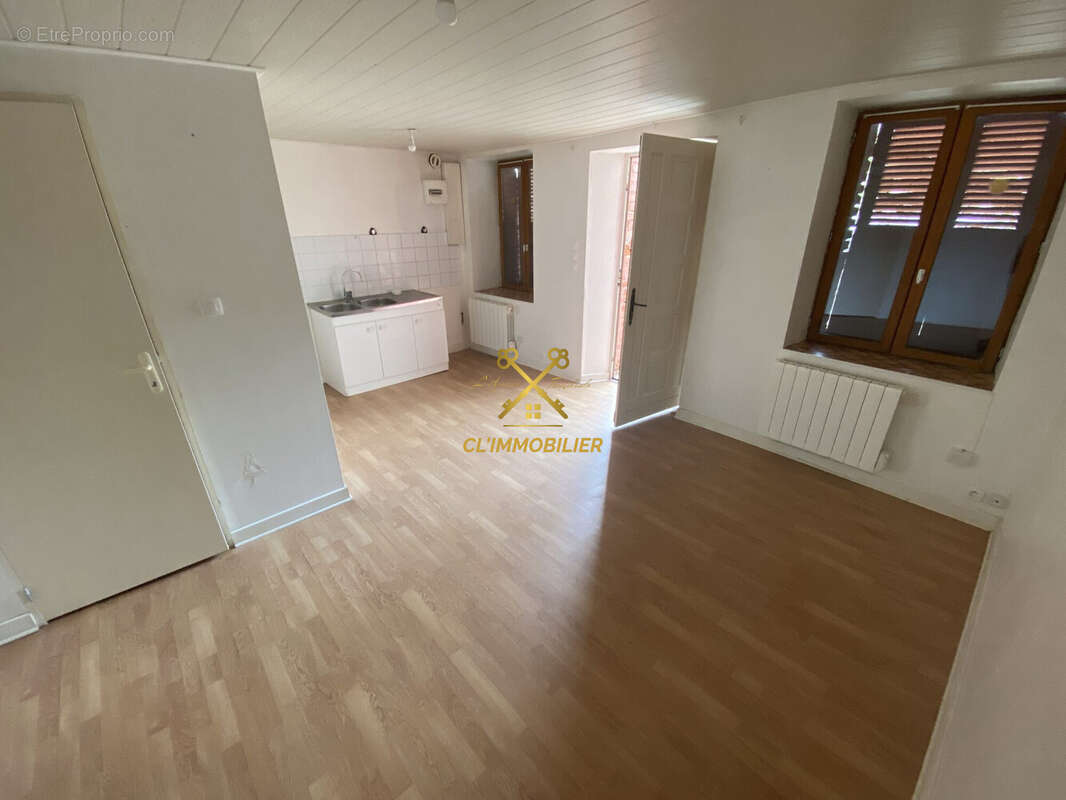 Appartement à SAINT-ROMAIN-LE-PUY