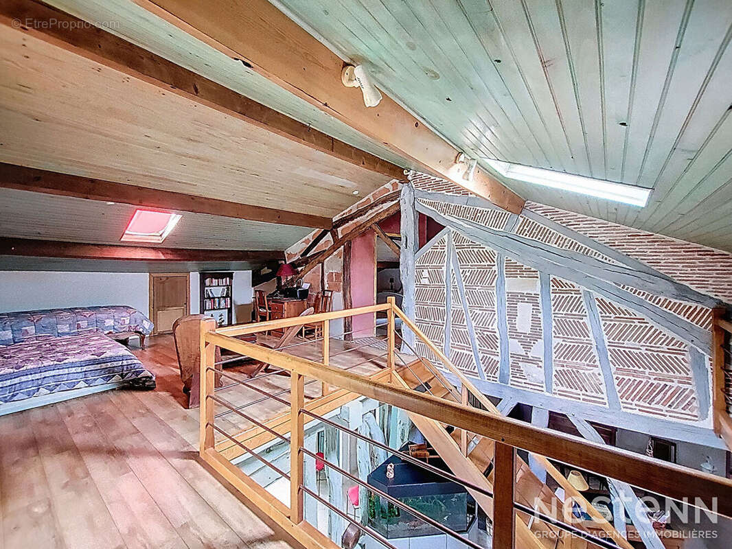 Maison à SAINTE-MAURE-DE-PEYRIAC