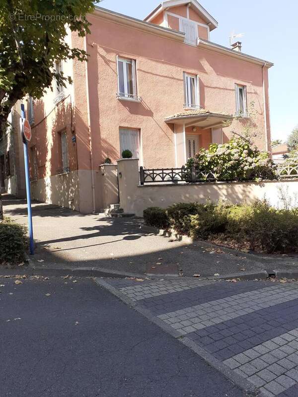 Photo 2 - Maison à SAINT-CHAMOND