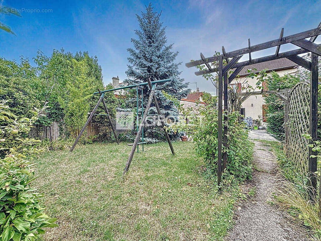 Maison à BONNEUIL-SUR-MARNE