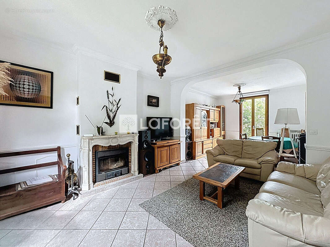 Maison à BONNEUIL-SUR-MARNE