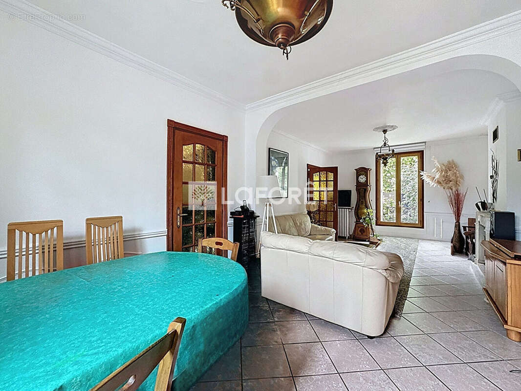 Maison à BONNEUIL-SUR-MARNE