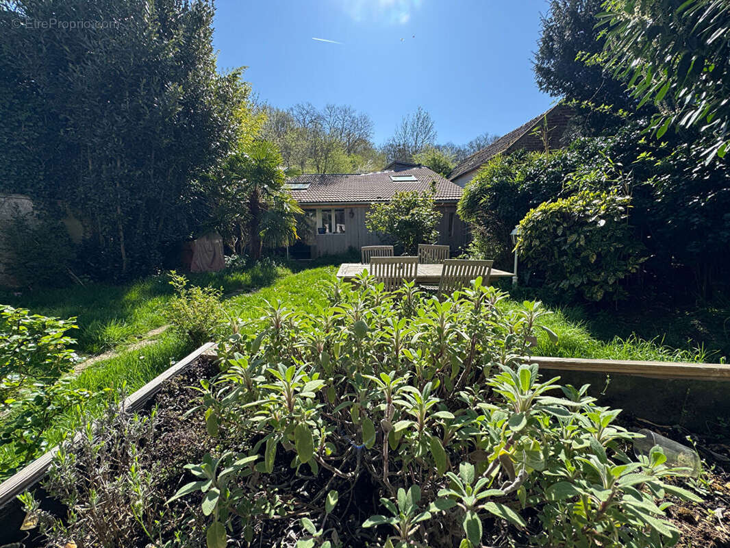 Maison à NEAUPHLE-LE-CHATEAU