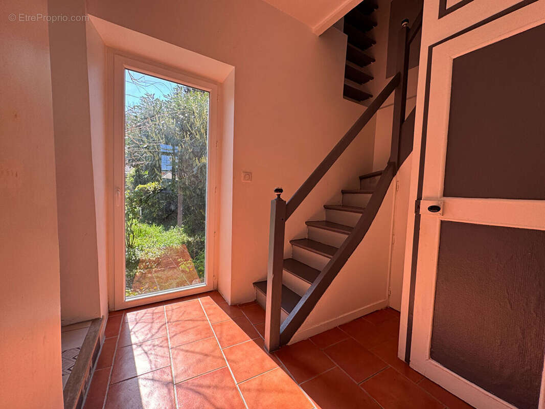 Maison à NEAUPHLE-LE-CHATEAU