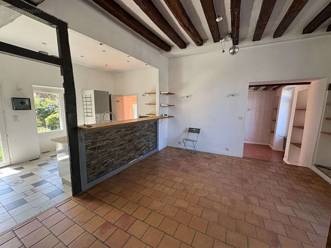 Maison à NEAUPHLE-LE-CHATEAU