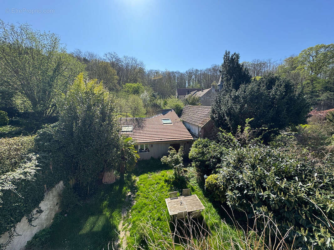 Maison à NEAUPHLE-LE-CHATEAU