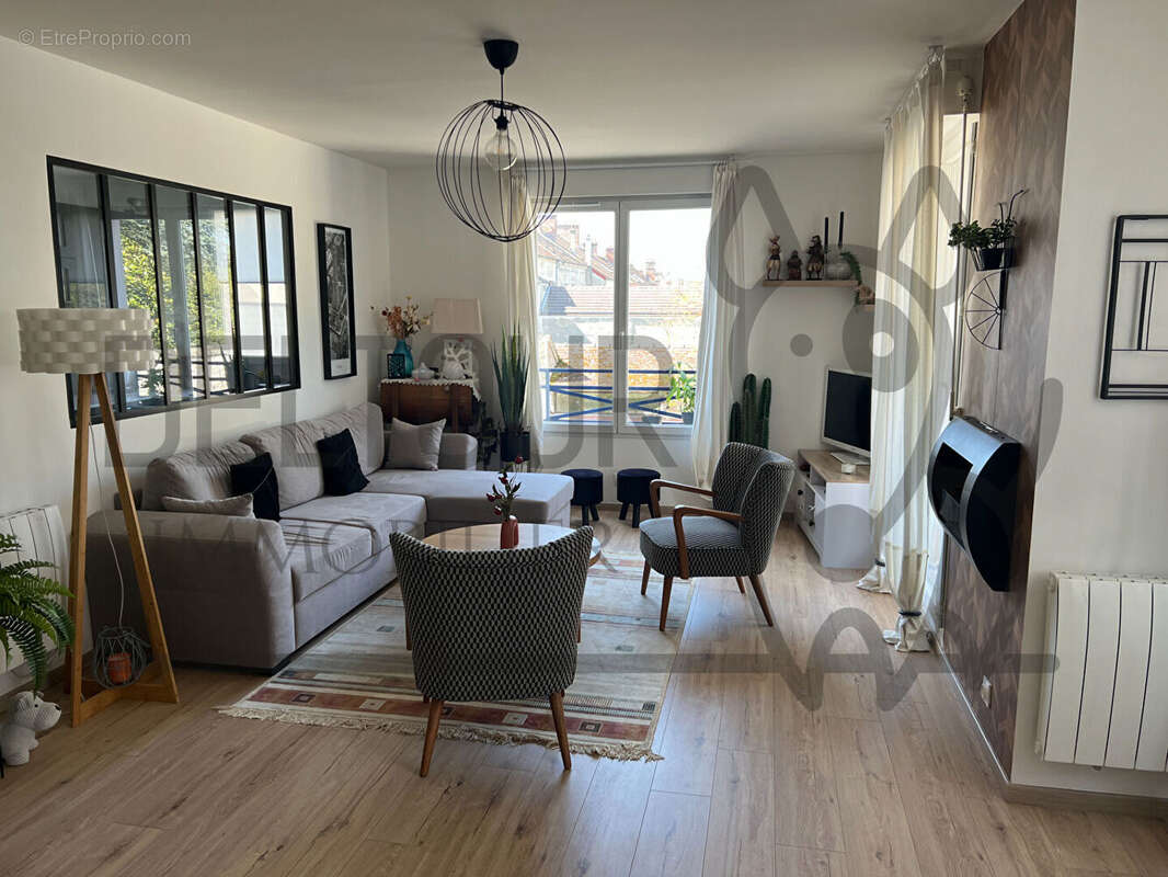 Appartement à COULOMMIERS