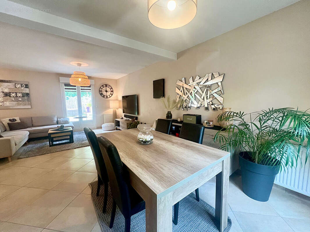 Maison à BRIE-COMTE-ROBERT