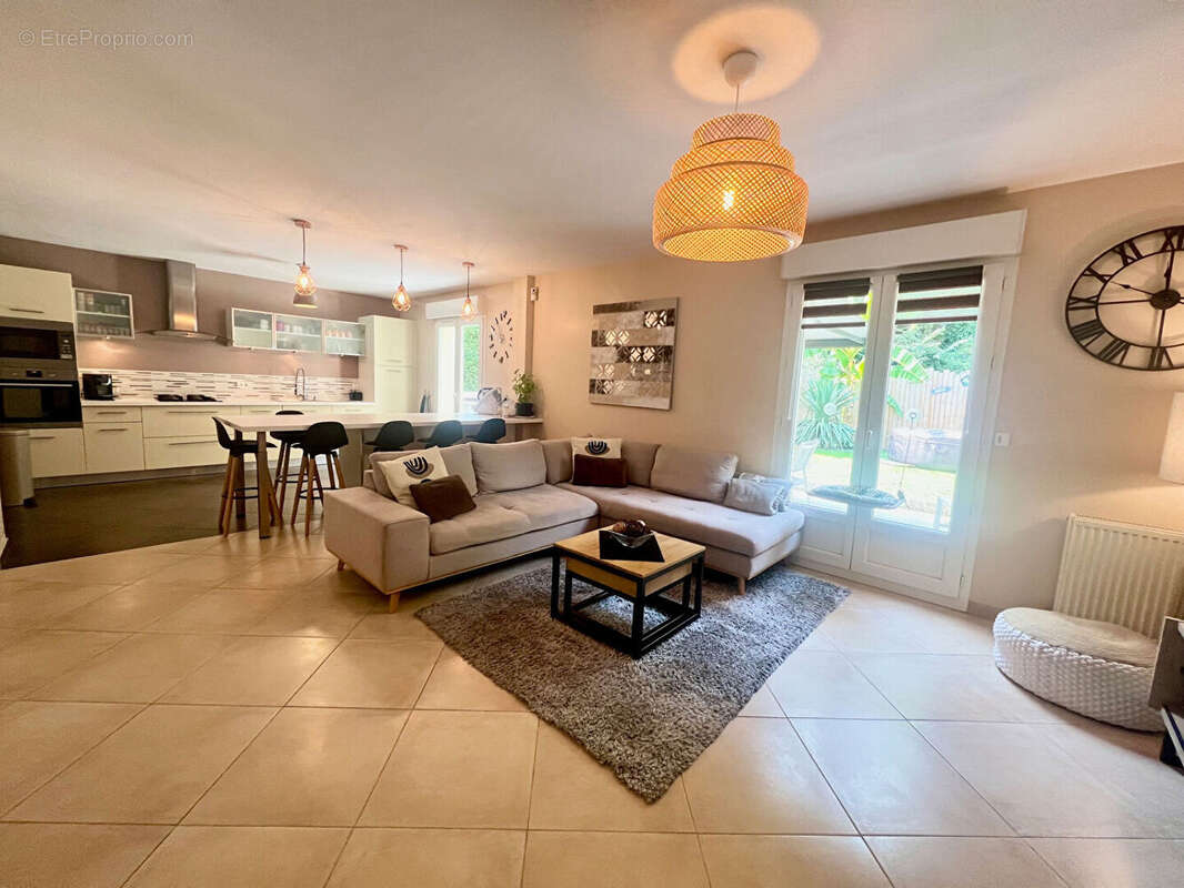 Maison à BRIE-COMTE-ROBERT