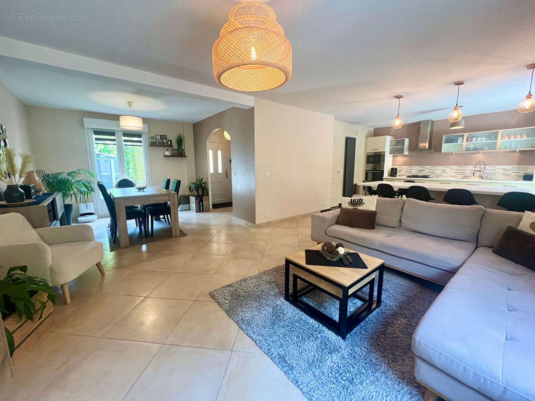 Maison à BRIE-COMTE-ROBERT