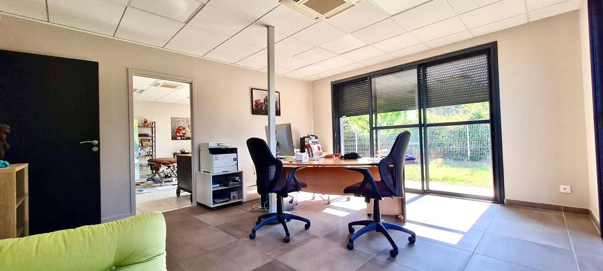 Commerce à CHATEAUNEUF-DU-RHONE