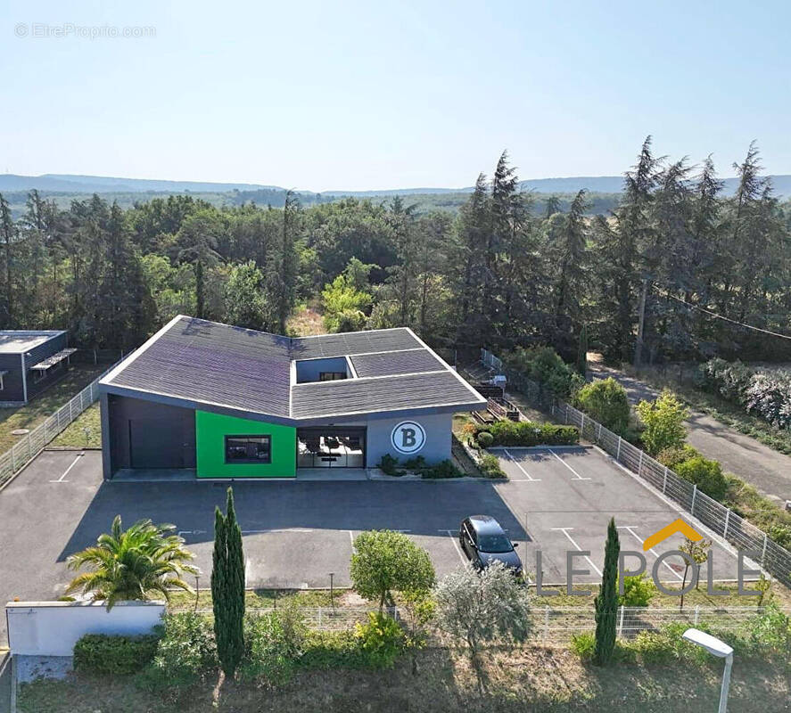 Commerce à CHATEAUNEUF-DU-RHONE