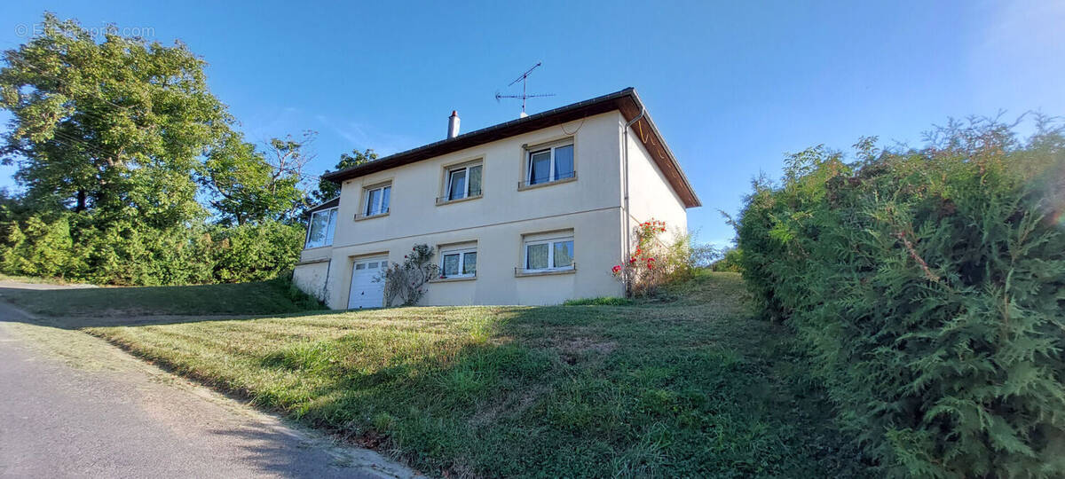 Maison à LANEUVEVILLE-AUX-BOIS