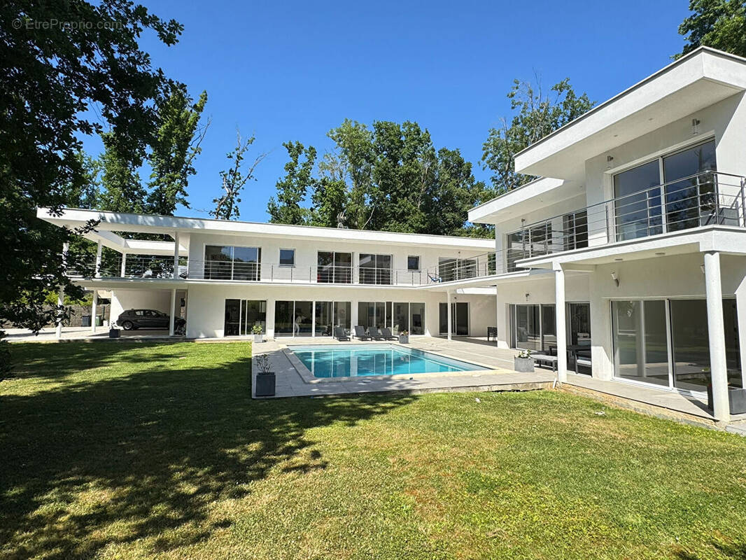 Maison à FEUCHEROLLES