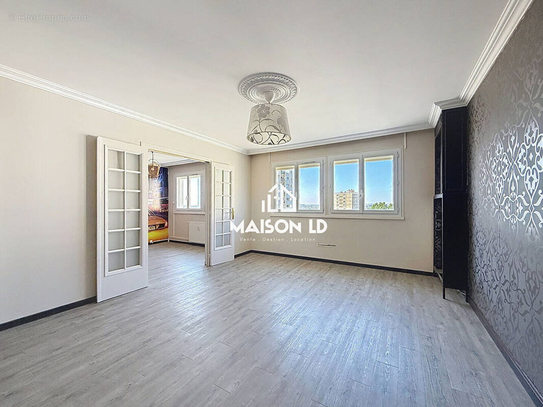 Appartement à HEROUVILLE-SAINT-CLAIR