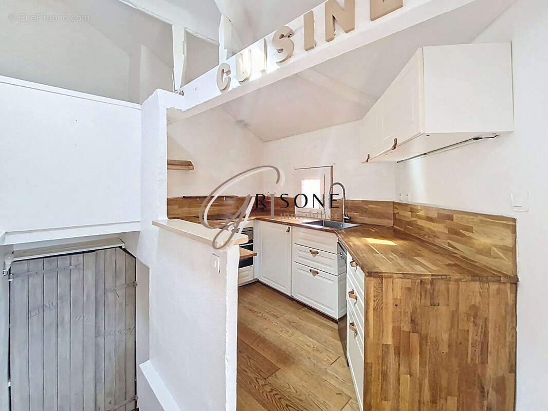 Appartement à SIX-FOURS-LES-PLAGES