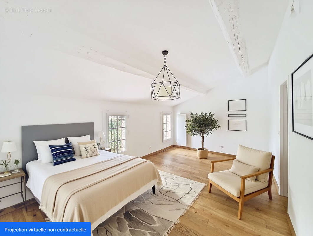 Appartement à SIX-FOURS-LES-PLAGES