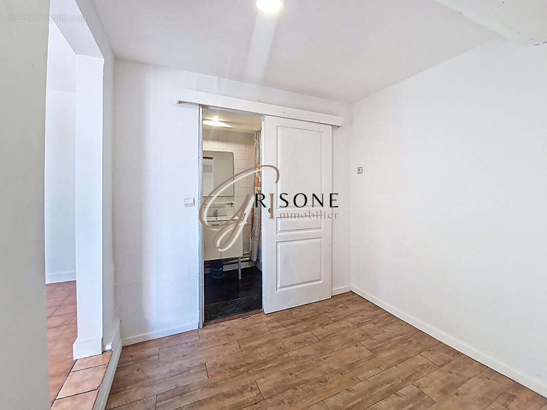 Appartement à SIX-FOURS-LES-PLAGES