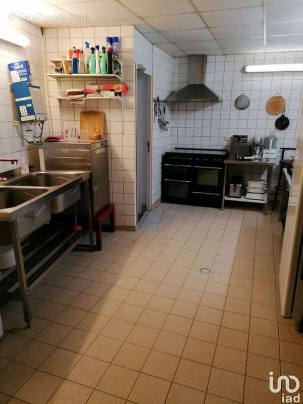 Photo 7 - Commerce à AUTRY-ISSARDS