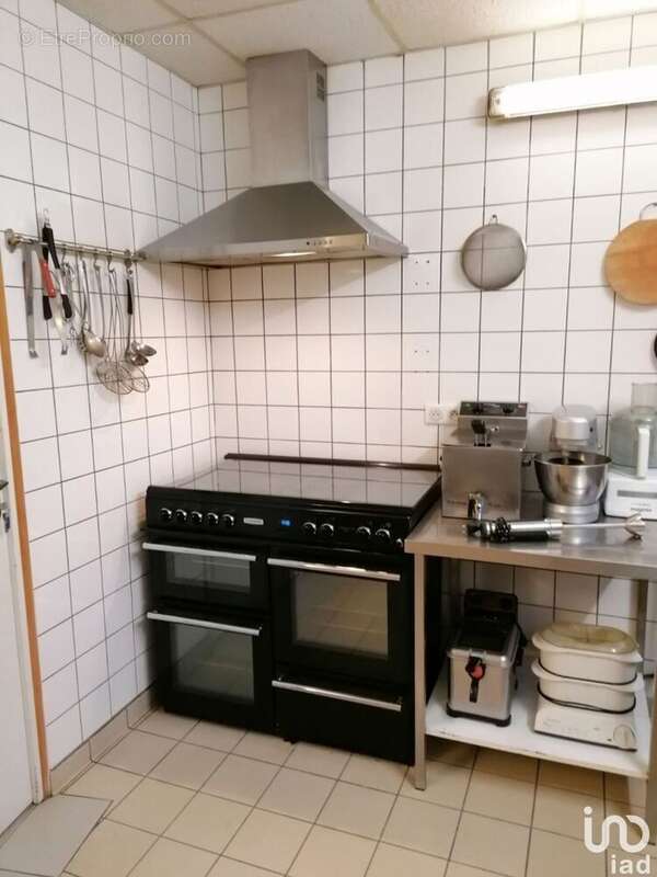 Photo 8 - Commerce à AUTRY-ISSARDS