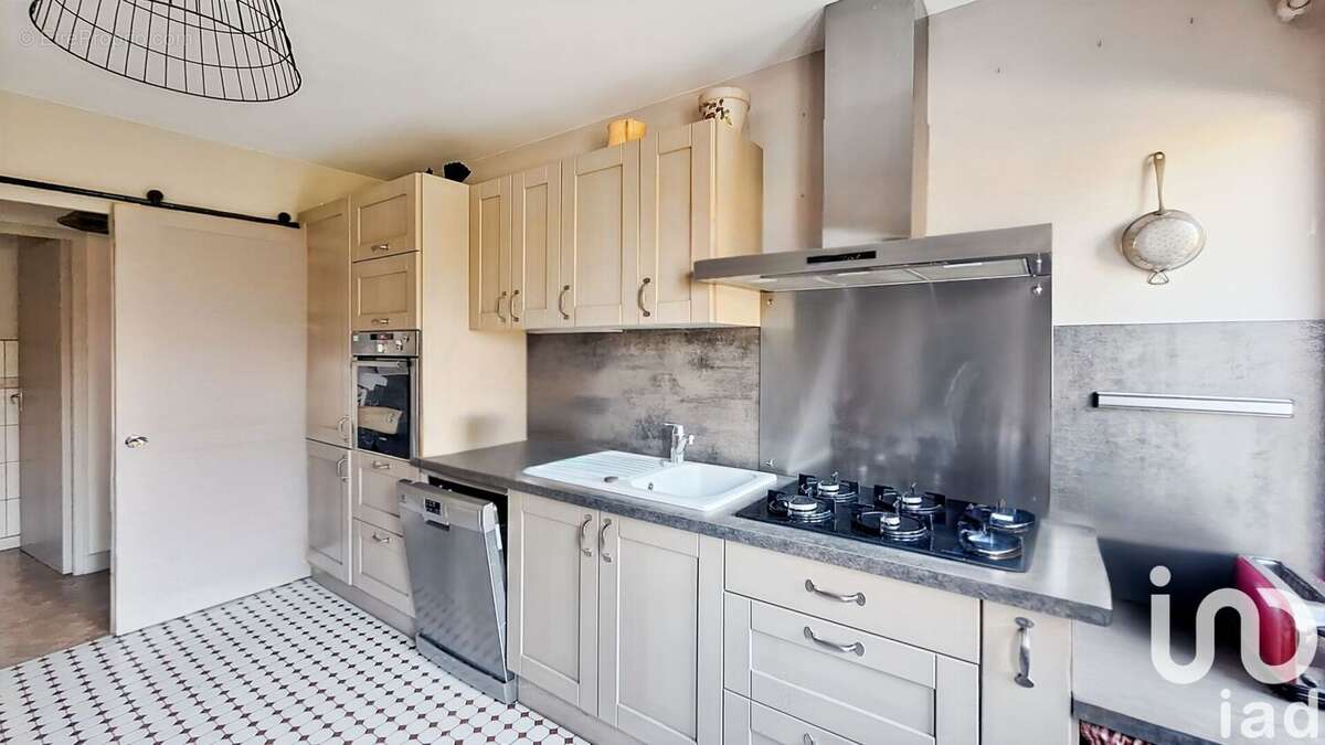 Photo 5 - Maison à VOUZIERS