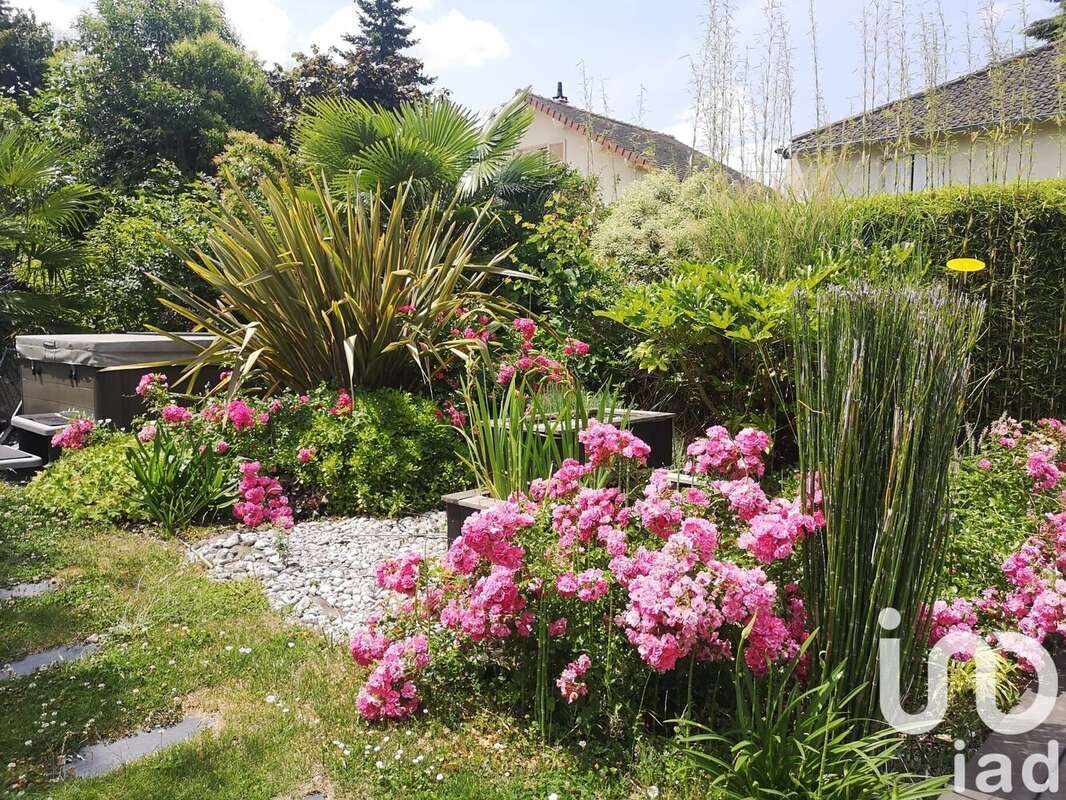 Photo 2 - Maison à RUEIL-MALMAISON