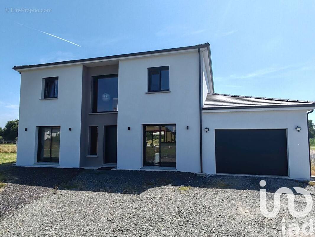 Photo 1 - Maison à THIEL-SUR-ACOLIN