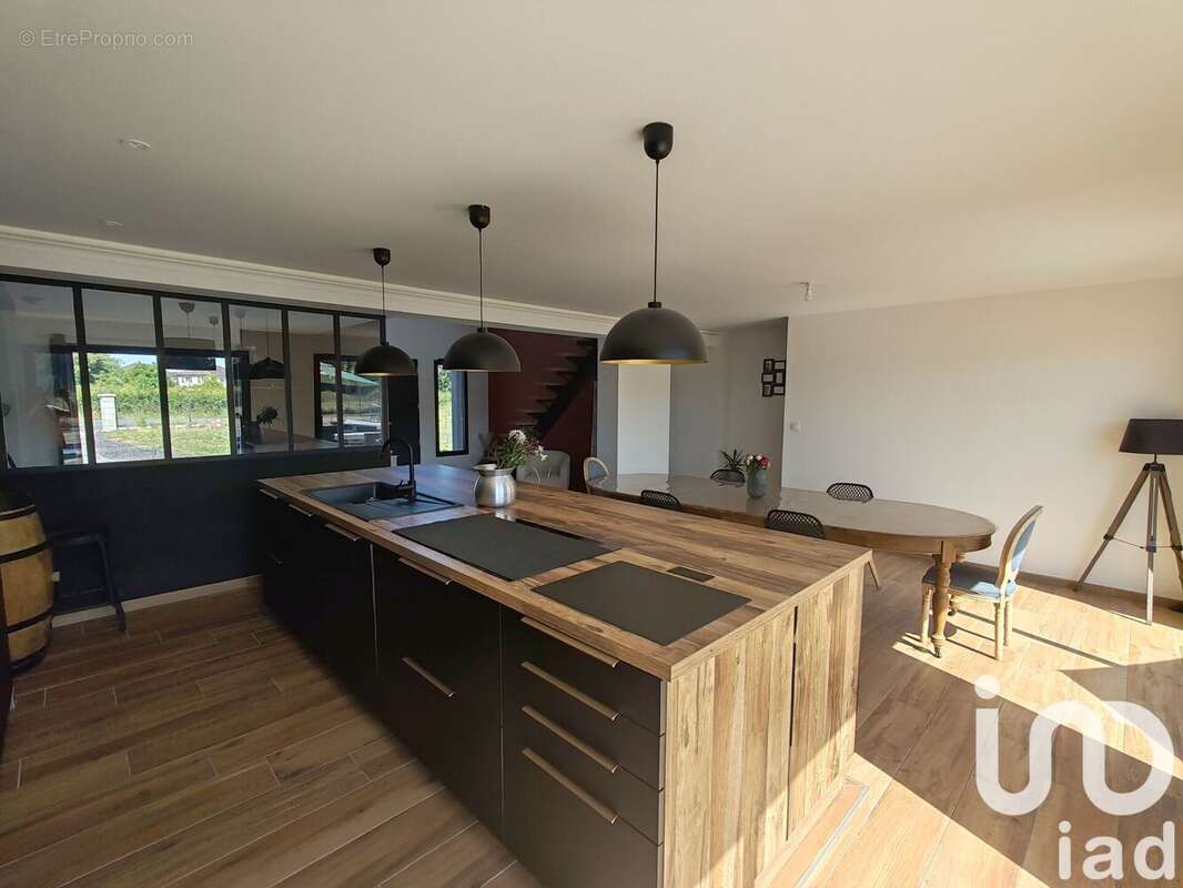 Photo 8 - Maison à THIEL-SUR-ACOLIN