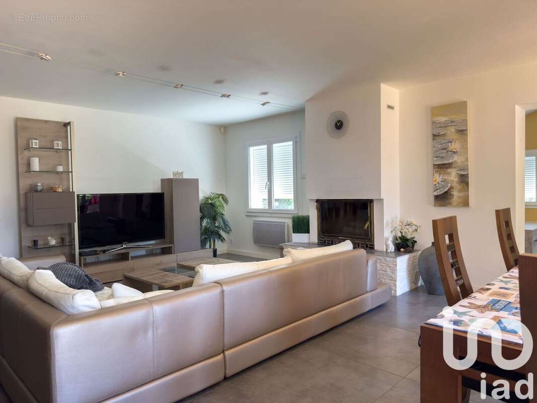 Photo 8 - Maison à DOMAZAN