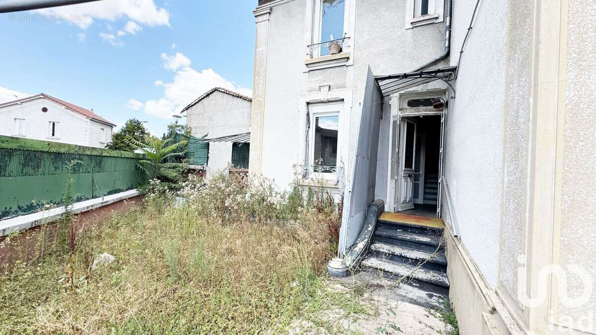 Photo 6 - Maison à VEAUCHE