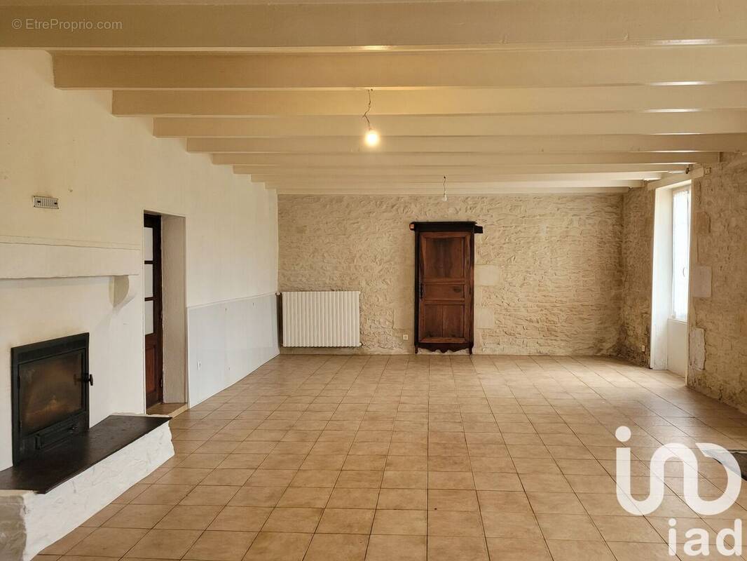 Photo 1 - Maison à SAINT-COUTANT