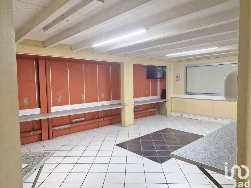 Photo 9 - Commerce à BAIE-MAHAULT