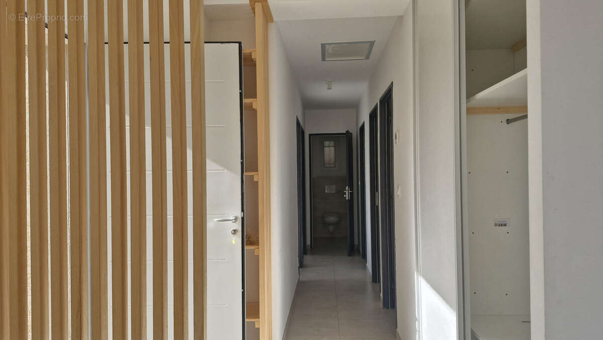 Maison à POURRIERES