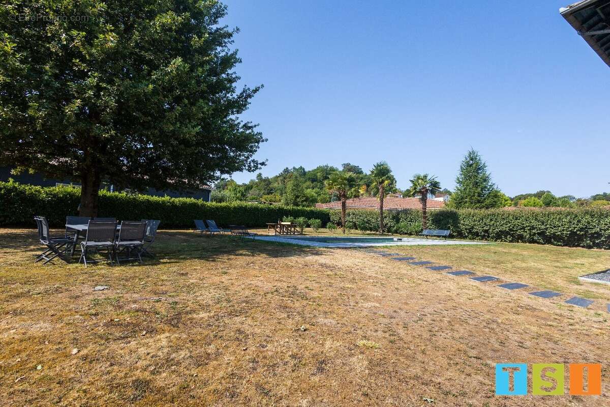 Maison à SALIES-DU-SALAT