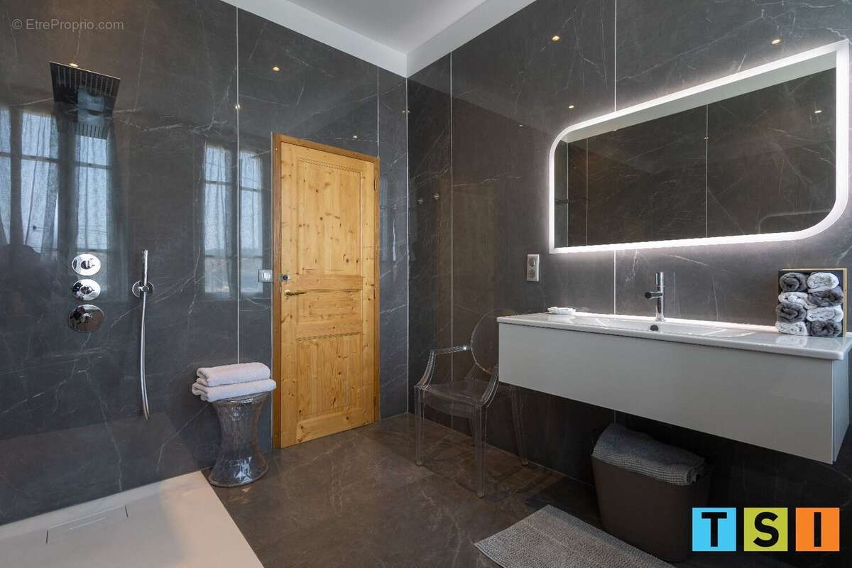 Maison à SALIES-DU-SALAT