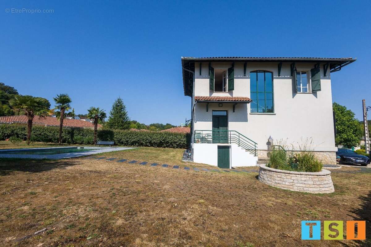 Maison à SALIES-DU-SALAT