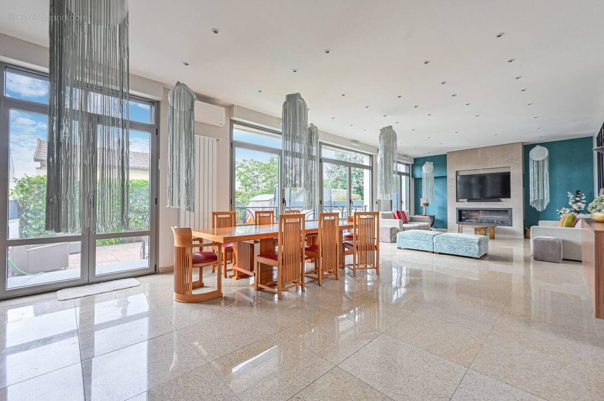 Maison à BONNEUIL-SUR-MARNE