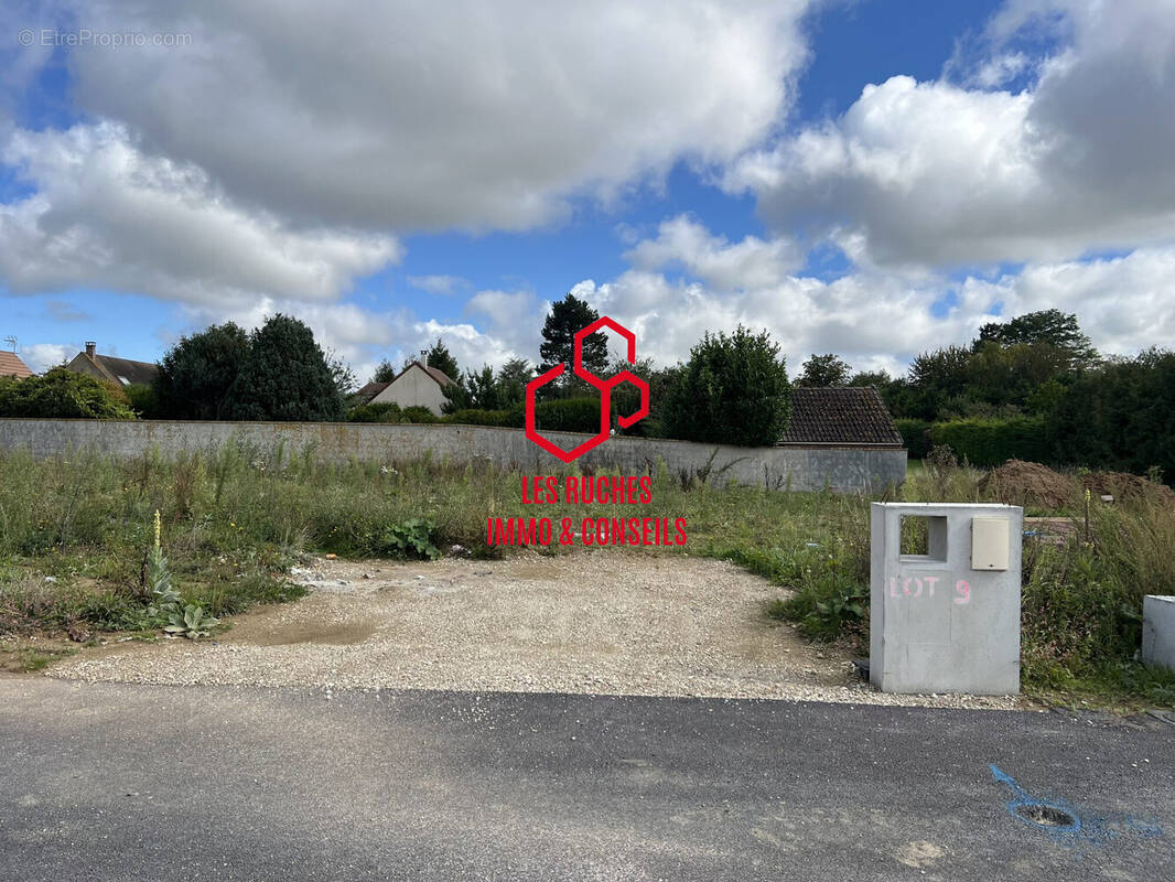 Terrain à LAGNY-SUR-MARNE