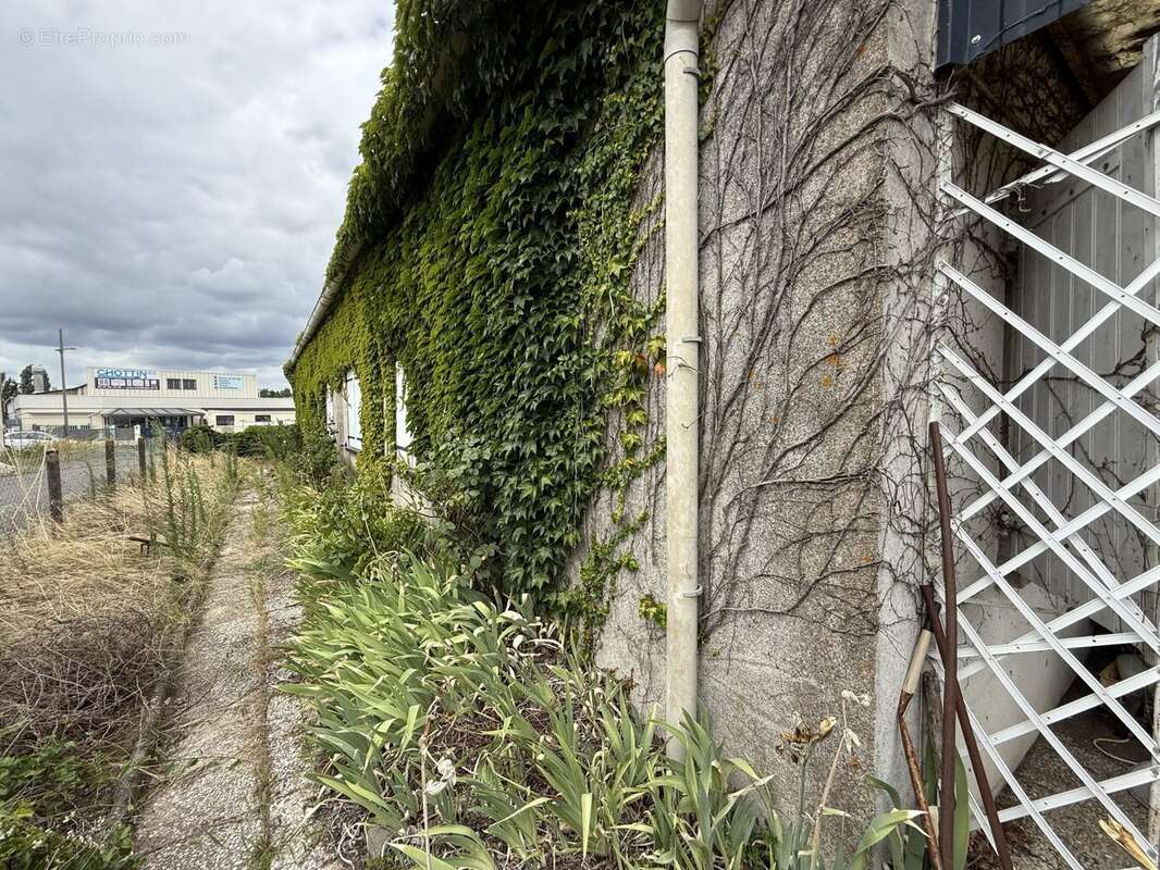 Commerce à JOUE-LES-TOURS