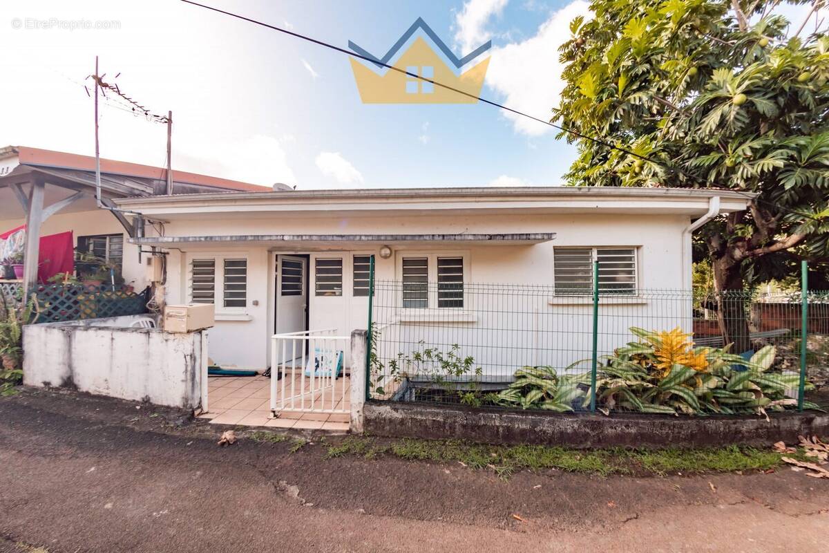 Maison à SAINT-ESPRIT