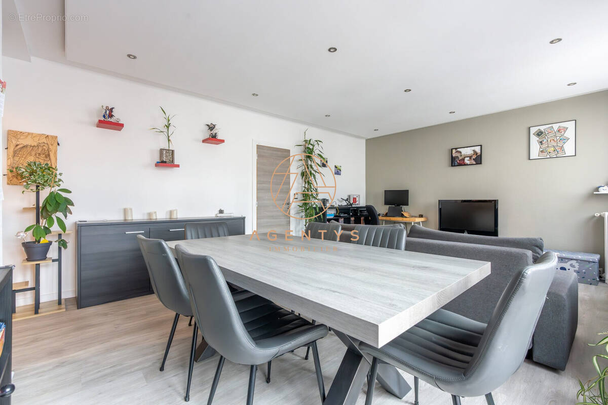 Appartement à LE PERREUX-SUR-MARNE