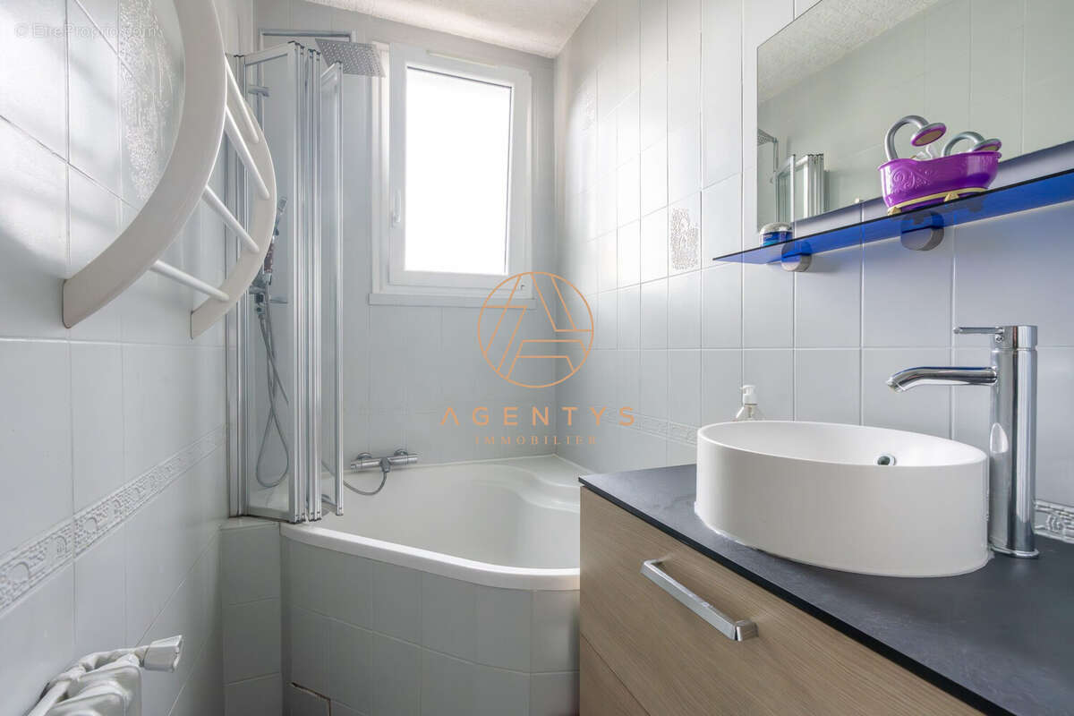 Appartement à LE PERREUX-SUR-MARNE