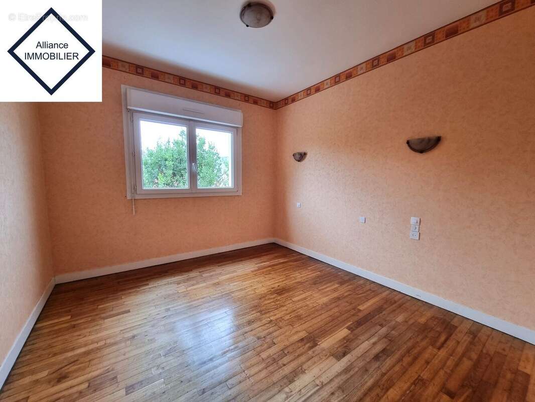 Maison à MONTAUBAN-DE-BRETAGNE