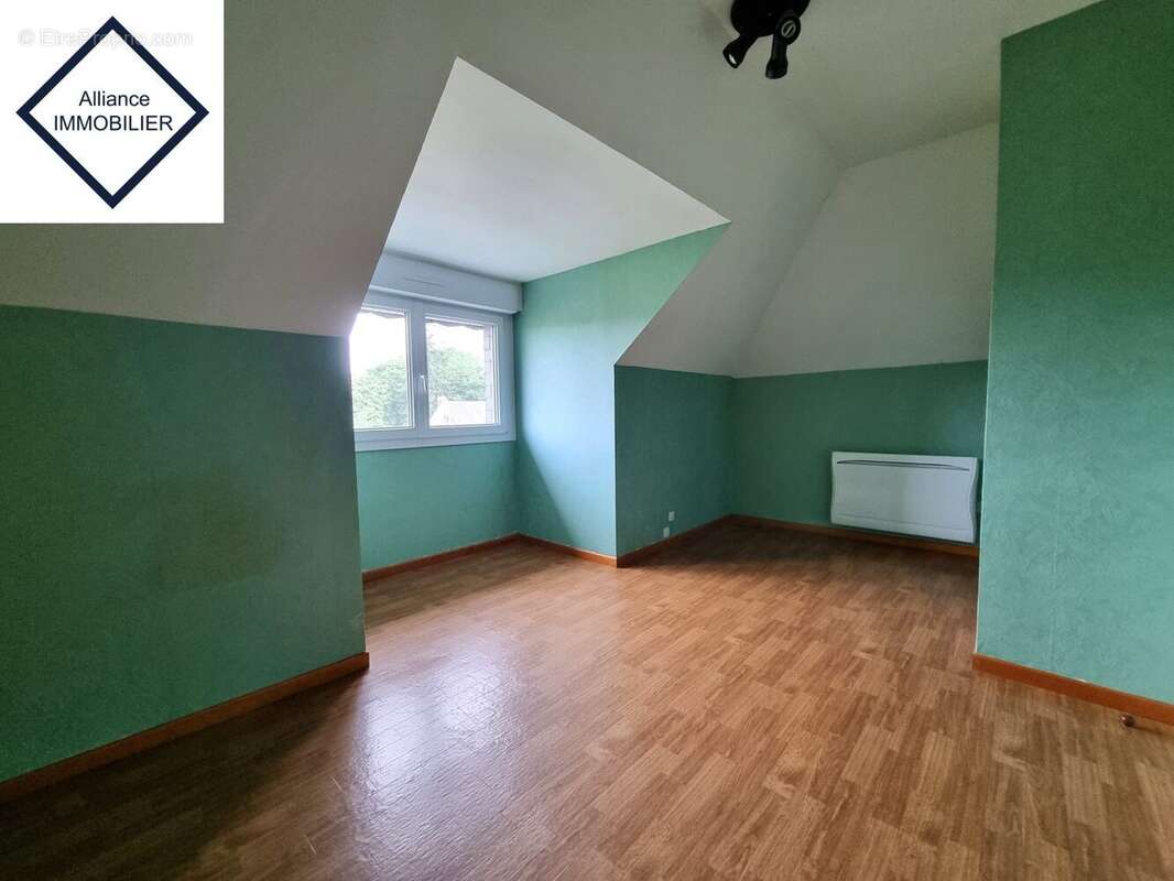 Maison à MONTAUBAN-DE-BRETAGNE