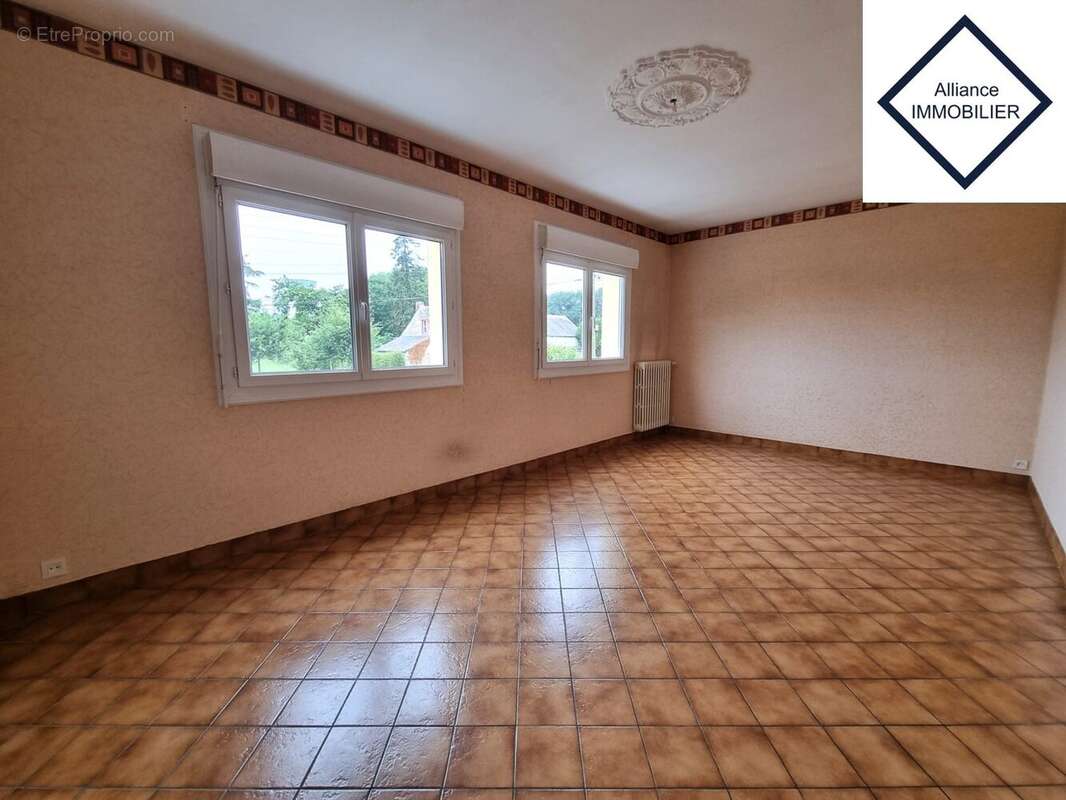 Maison à MONTAUBAN-DE-BRETAGNE