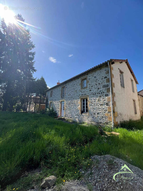 Maison à SAINT-MAURICE-DES-LIONS