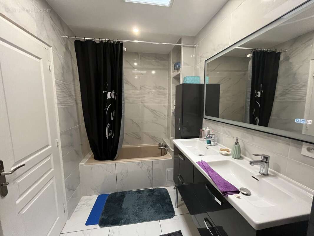 Maison à LA RICAMARIE