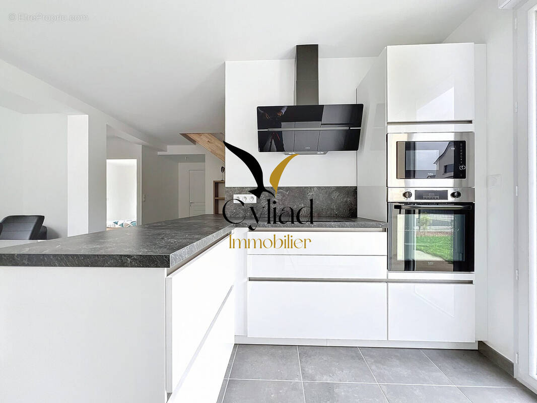 Maison à SAINT-MELOIR-DES-ONDES