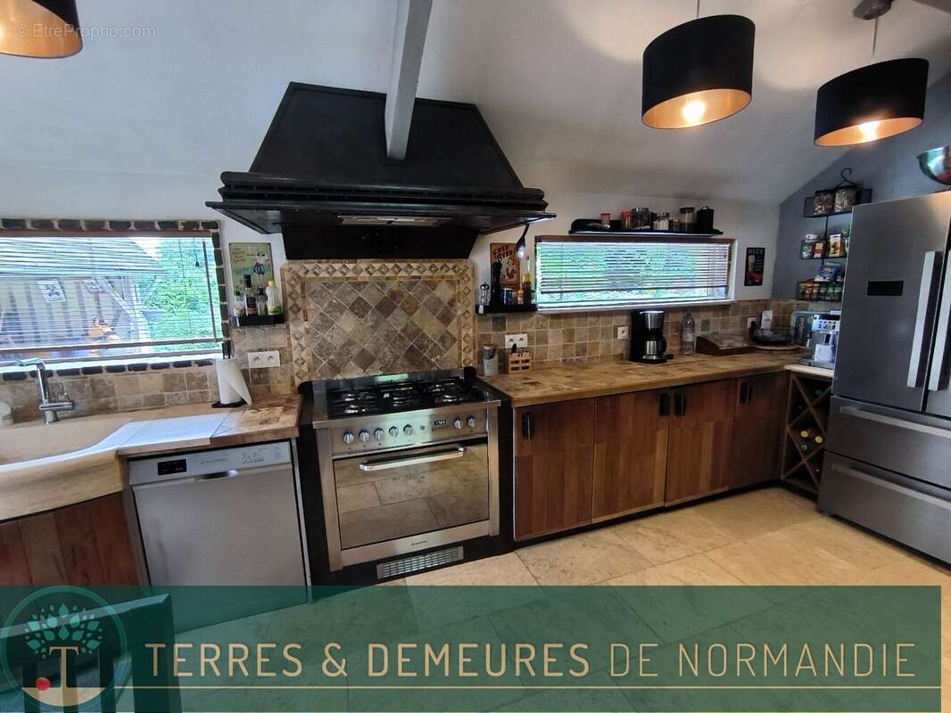 Maison à SAINT-HYMER